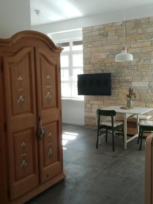 Lovely Apartment In The City Center Pula Buitenkant foto